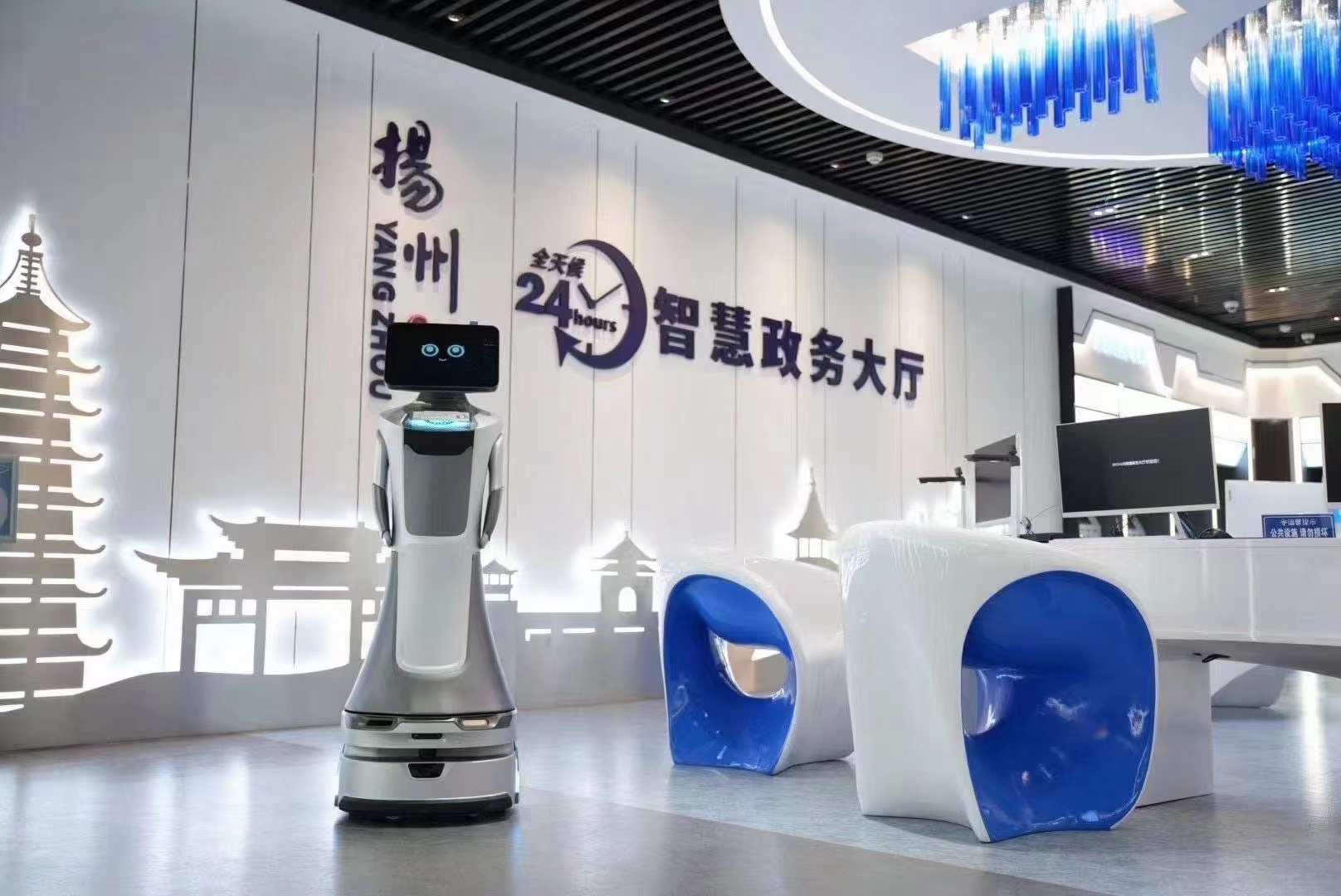 小諾Pro智能機(jī)器人